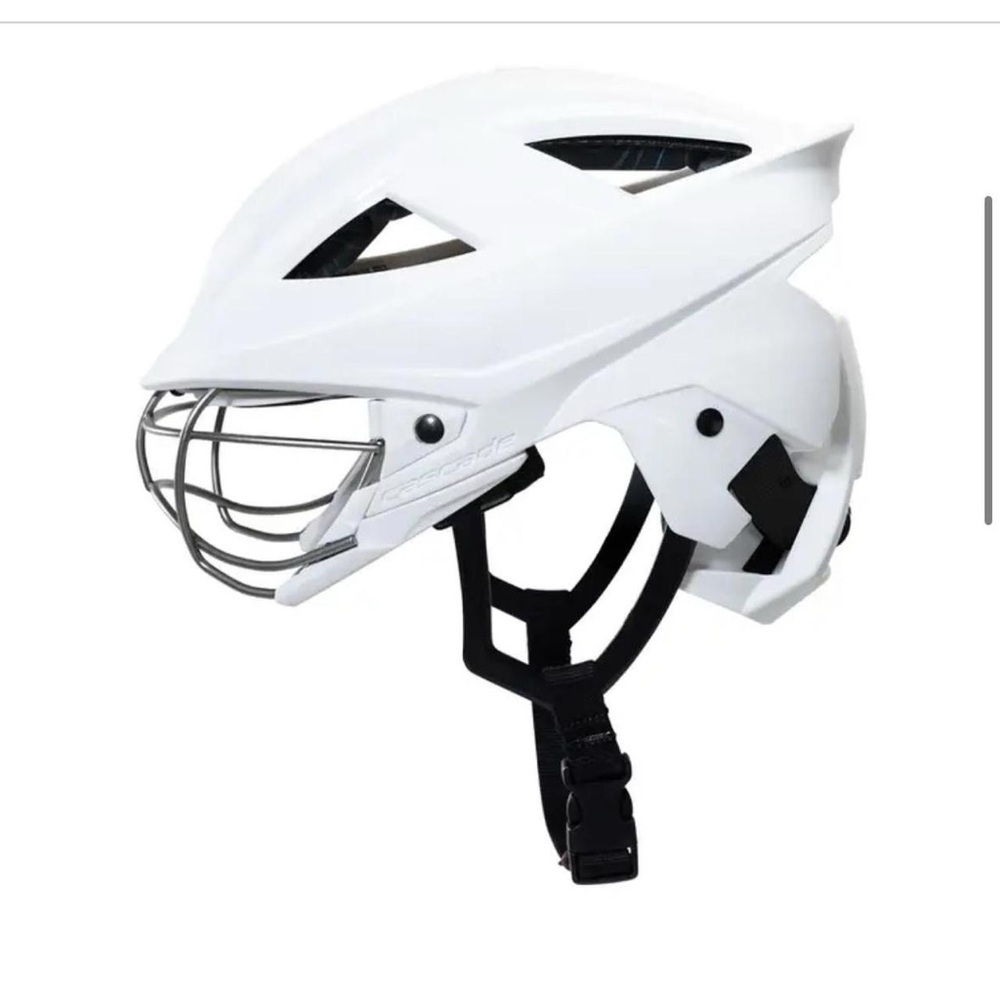 White Protective Hat with Ventilation and Modern Design